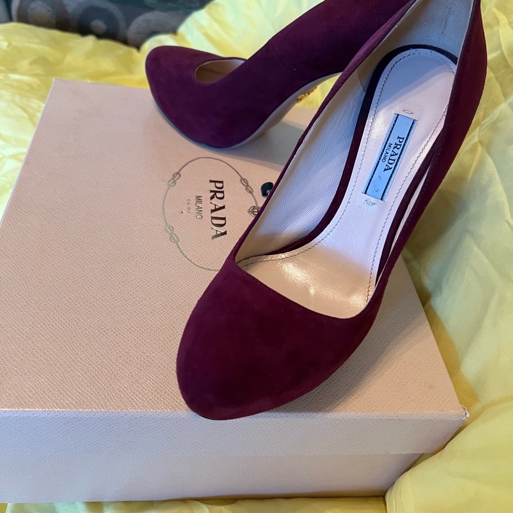 Prada Women's Deep Purple Suede Heels - Picture 4 of 14
